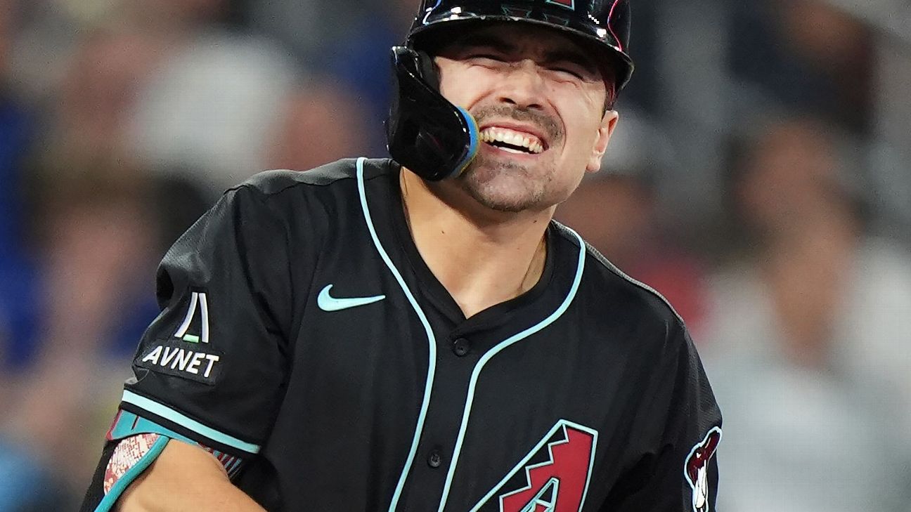 Sources: D-backs’ Carroll to have hand surgery