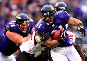 Super Bowl champion, Atlanta native receives pardon from President Trump