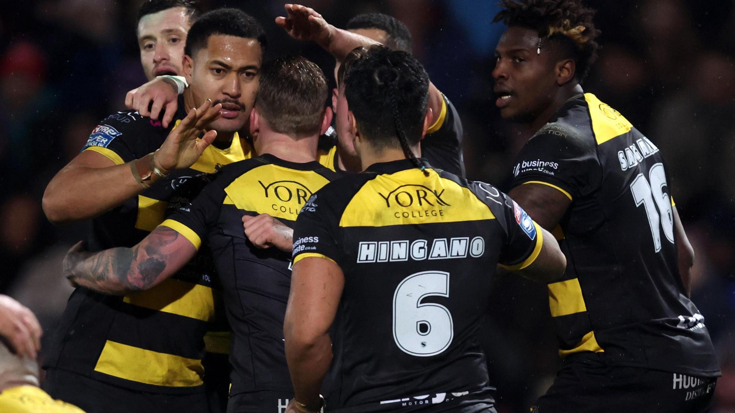 Super League: York Knights 19-18 Hull KR - York stun defending champions