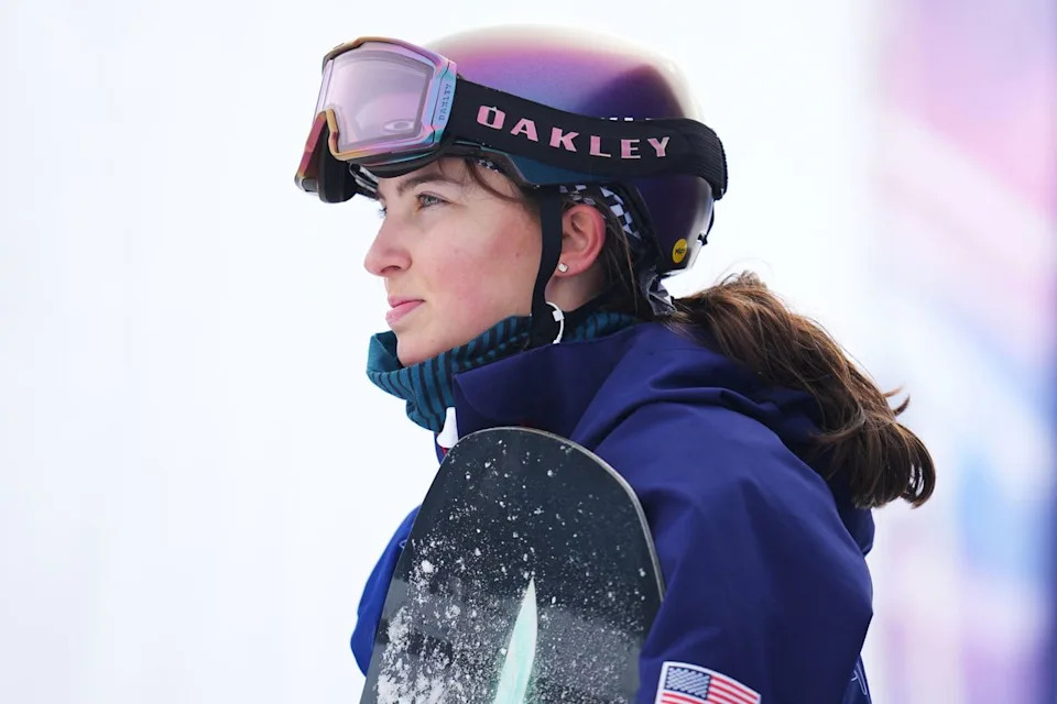 Team USA Snowboarder Jessica Perlmutter Drops Phone Mid-Air With Headphone Wires Dangling Out at Olympics