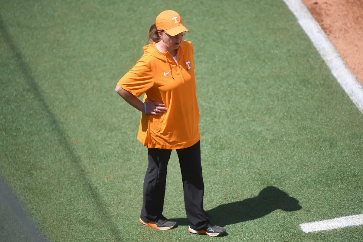 Tennessee softball run-rules UCLA