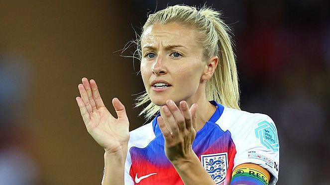 Williamson returns for World Cup qualifiers