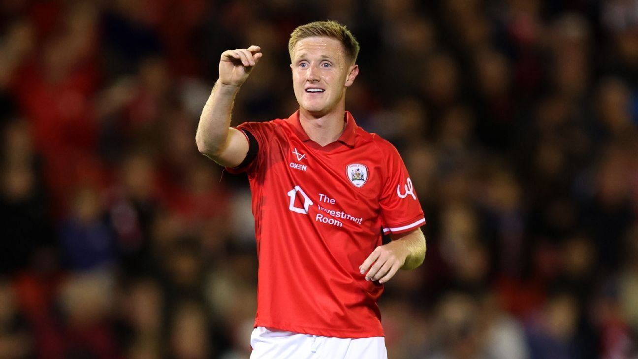 Wrexham sign Keillor-Dunn from Barnsley