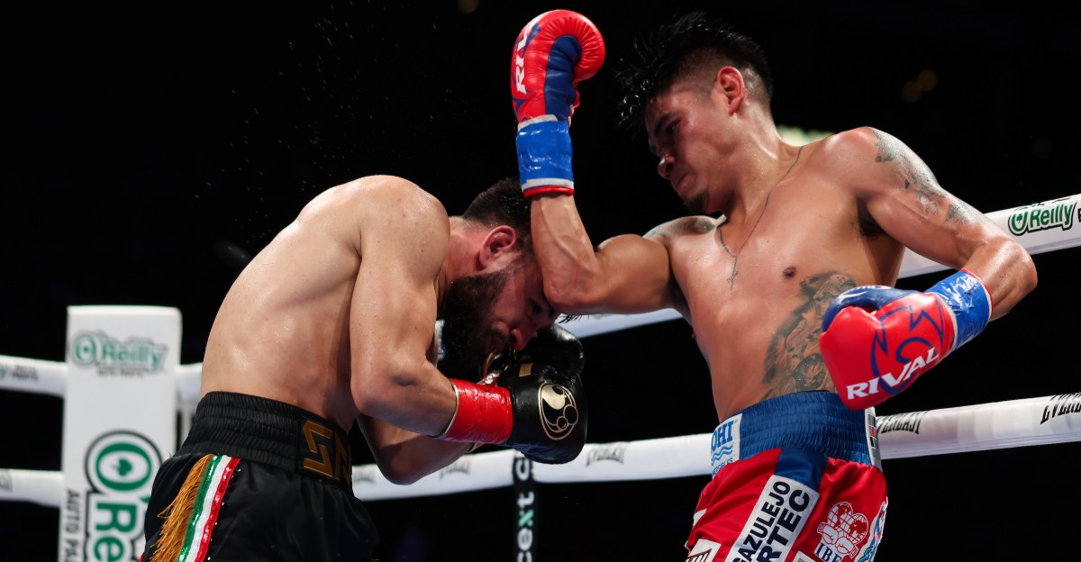 Emanuel Navarrete vs Eduardo Nunez result: Who won title unification?