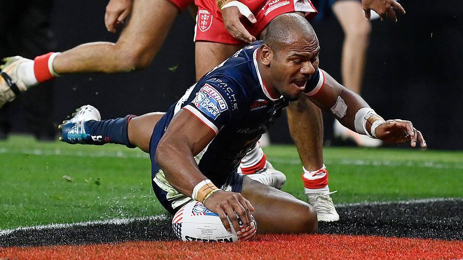 Leeds Rhinos thrash Hull KR in Las Vegas as four-try Maika Sivo stars