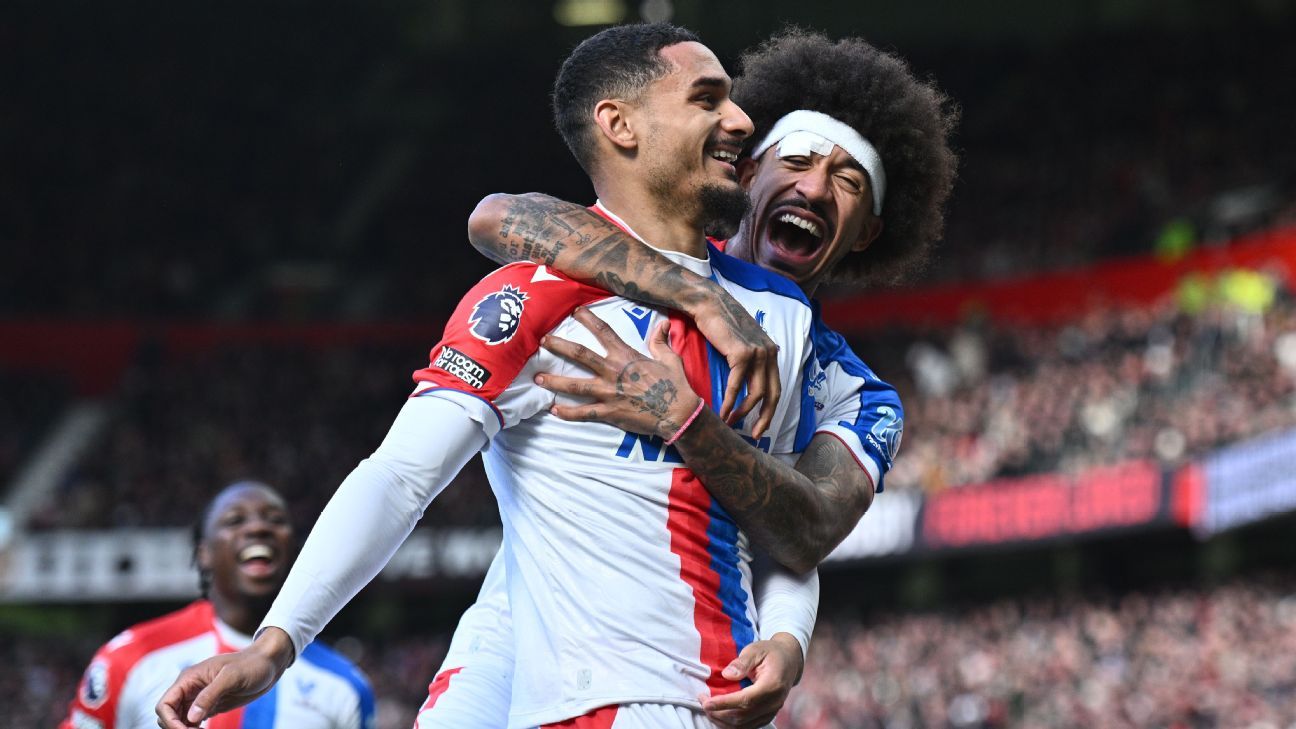 Premier League live updates: Man United concede early opener against Crystal Palace