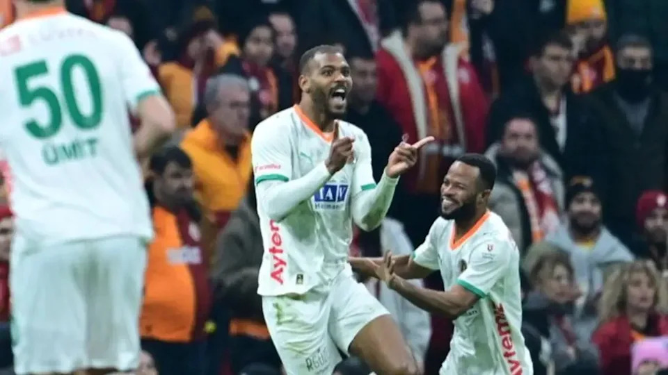 Steve Mounié reacts after defeat against Galatasaray